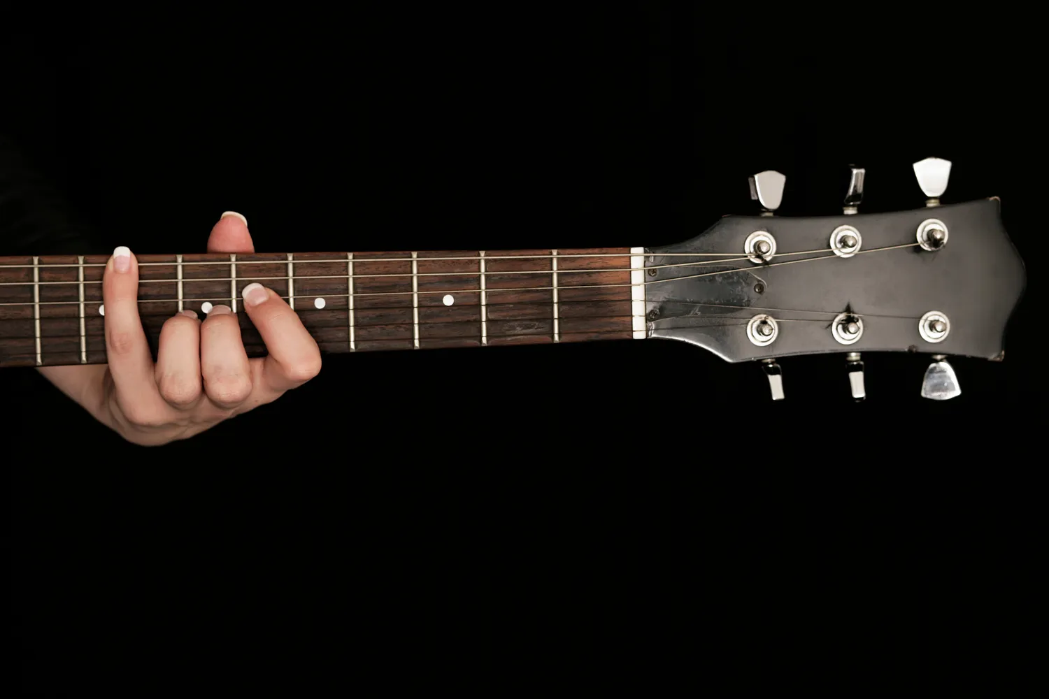 Ile strun ma gitara klasyczna?